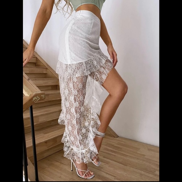 Asymmetrical Lace Skirt - Picture 2 of 4